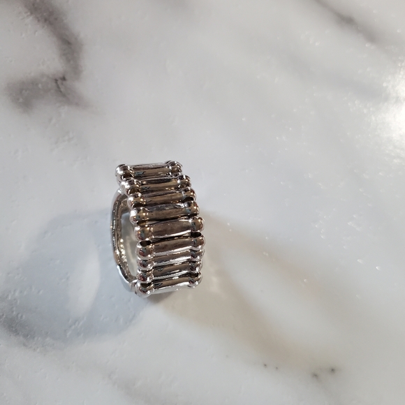 Silver Tone & Rhinestone Jewels Stretch Band Ring 💥3 for $24💥 - Picture 8 of 13